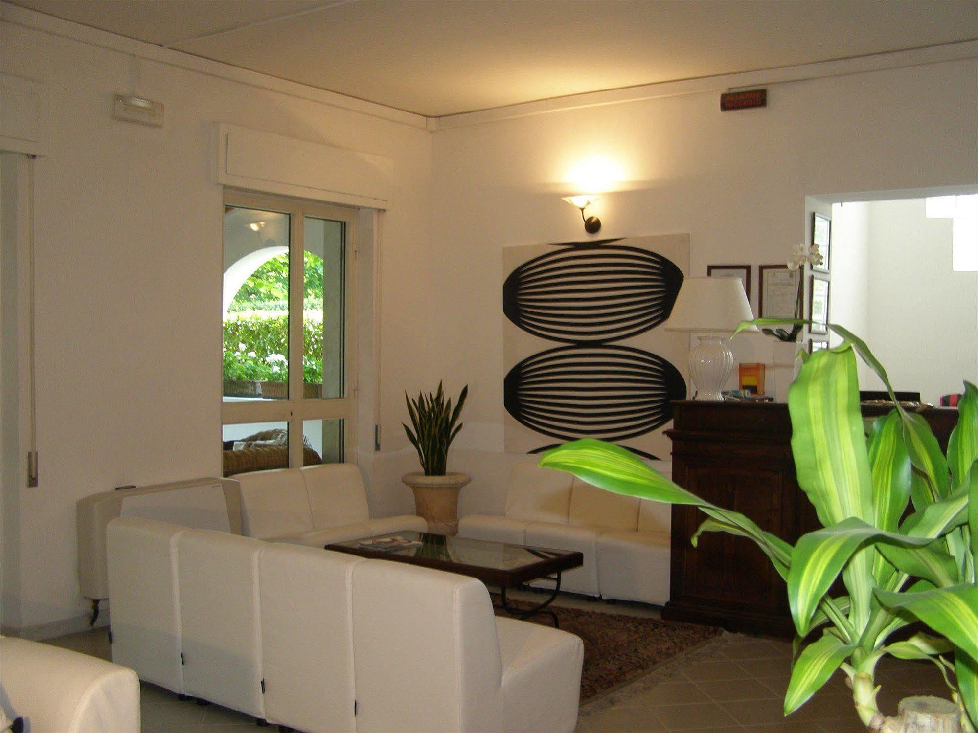 Hotel La Bussola Marina di Massa Ngoại thất bức ảnh