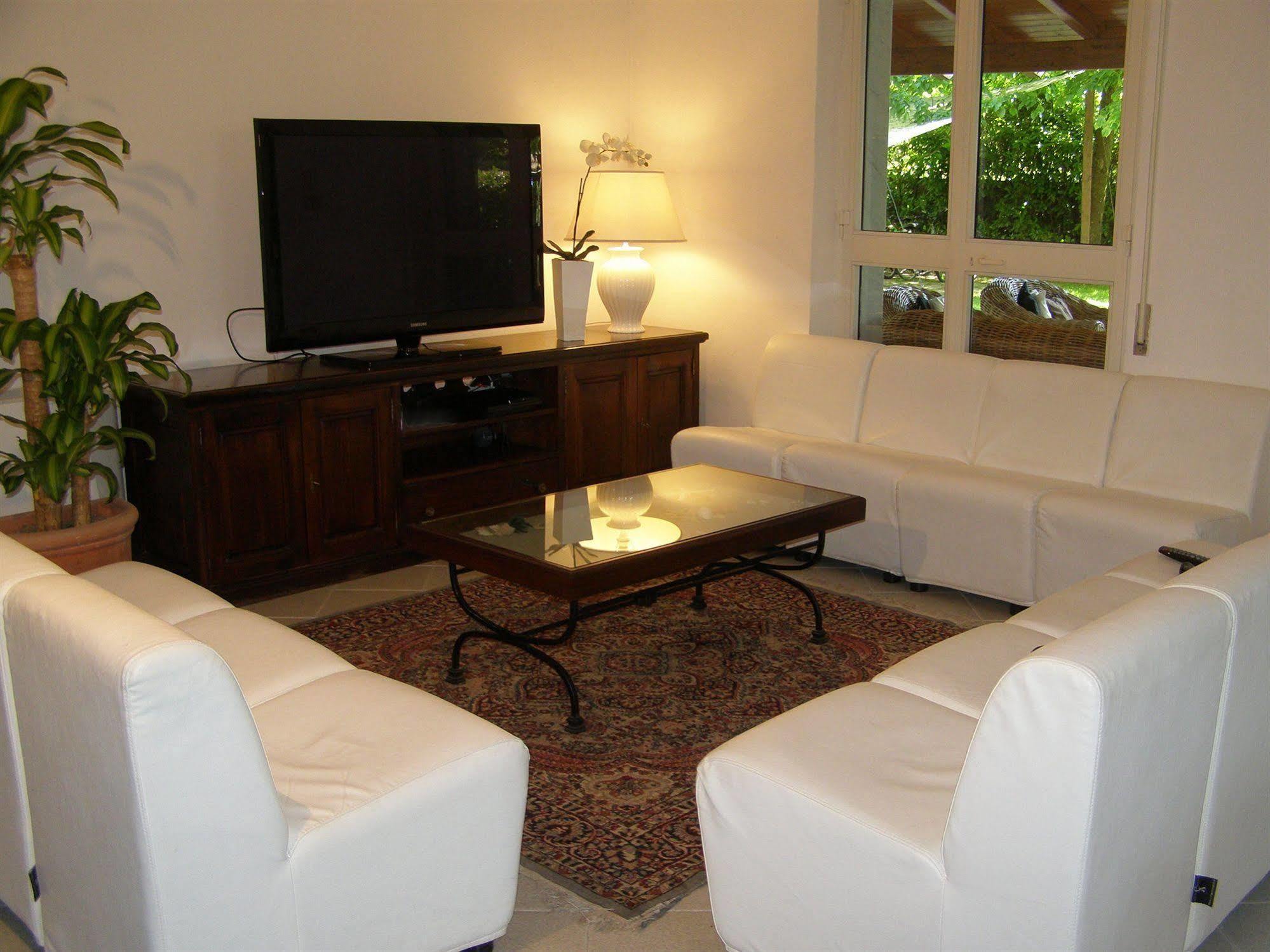 Hotel La Bussola Marina di Massa Ngoại thất bức ảnh
