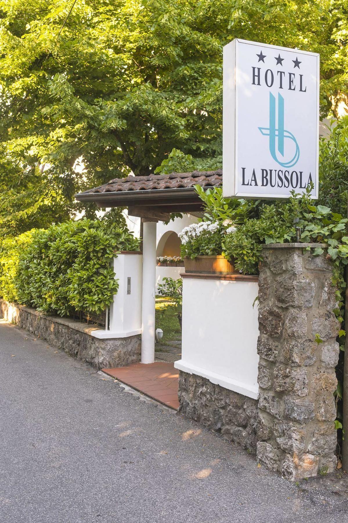 Hotel La Bussola Marina di Massa Ngoại thất bức ảnh